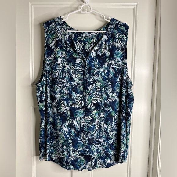 NYDJ Sleeveless Pintuck Blouse, 2X Tropical Leaf Print Sleeveless Blouse - Picture 1 of 5